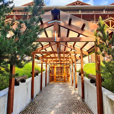 Hostdomus - Sansicario R21 Terrace Apartment *